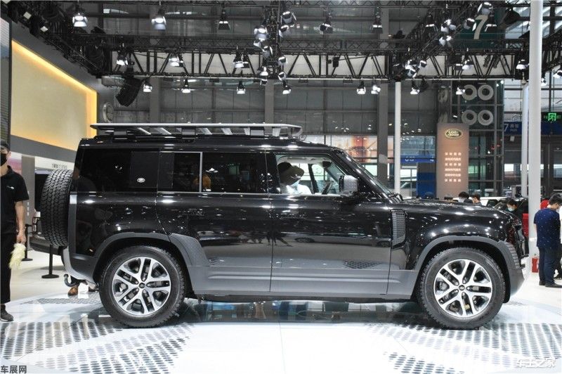 成都车展:首款混动卫士上市,捷豹路虎多款新车发布